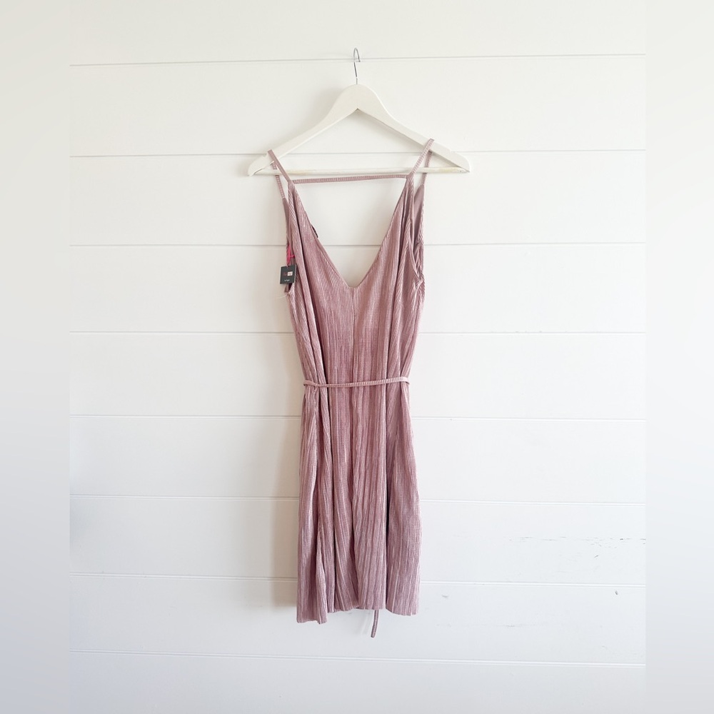NWT - Black Note- Pink pleated Short Dress - Spaghetti Strap - Waist Tie- Size L - Picture 2 of 7